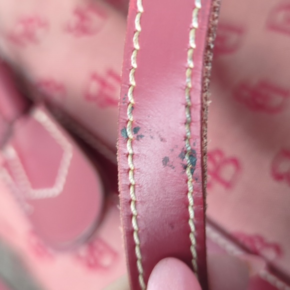 VINTAGE DOONEY & BOURKE RED SIGNATURE MINI DRAWSTRING BUCKET HANDBAG - Picture 12 of 15